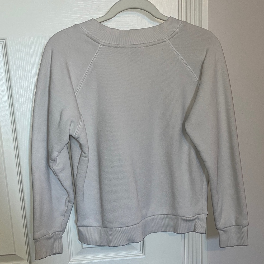 Universal Thread Cream V-Neck Top - Picture 4 of 4